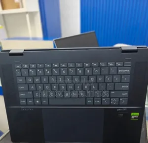New Laptop HP OmniBook 7 14" 16GB Intel Core Ultra 7 SSD 1T