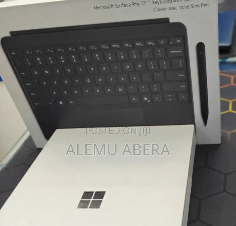 New Microsoft Surface Pro 11th Edition, a Copilot+ PC 16GB SSD 512GB
