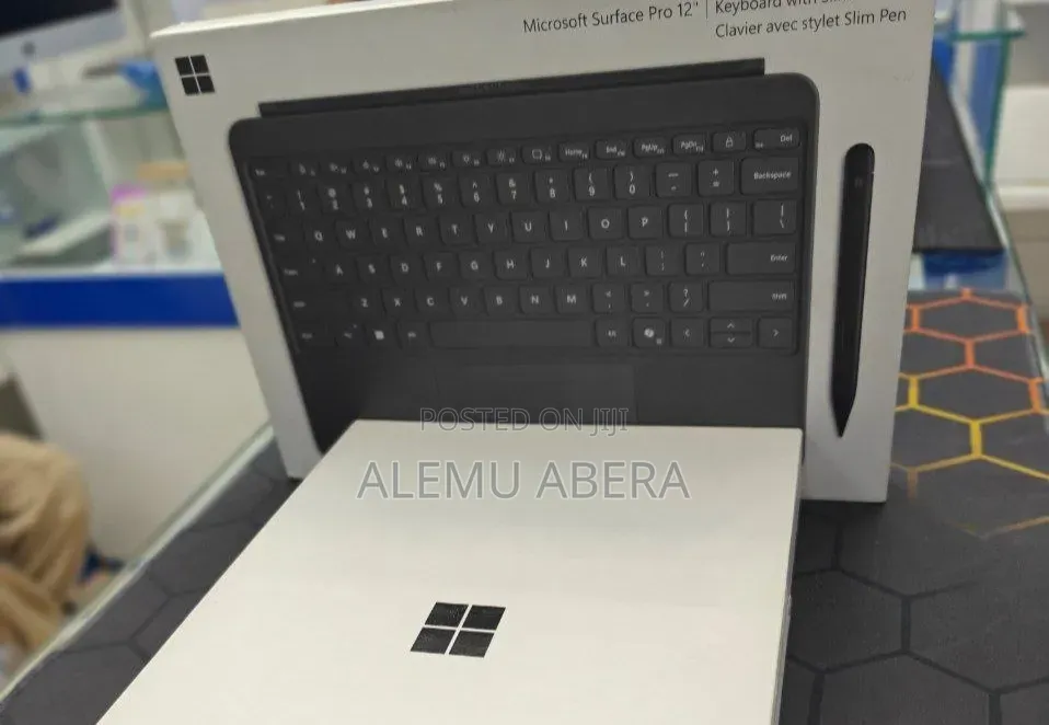 New Microsoft Surface Pro 11th Edition, a Copilot+ PC 16GB SSD 512GB