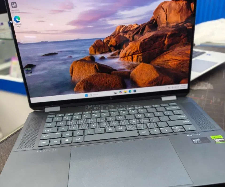 New Laptop HP Spectre 32GB Intel Core Ultra 7 SSD 1T