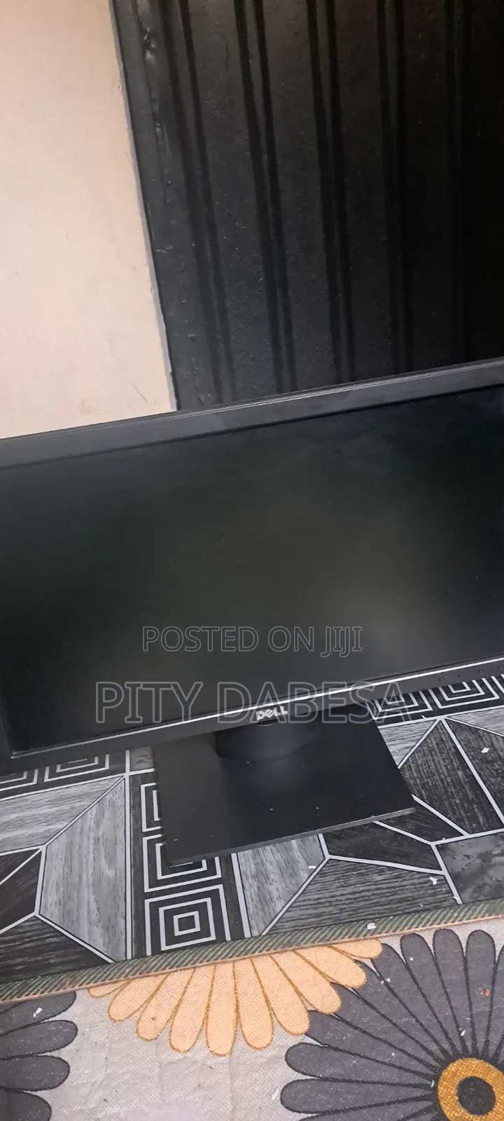 Desktop Computer Dell OptiPlex 3060 4GB Intel Core i3 HDD 500GB