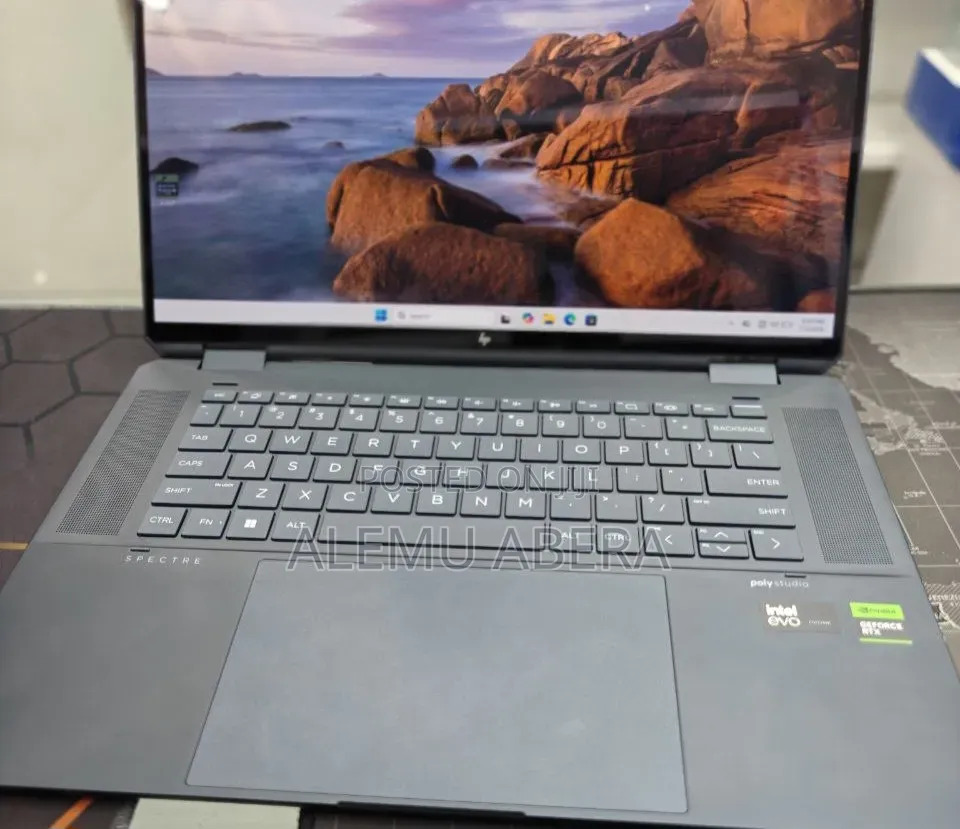 New Laptop HP Spectre 32GB Intel Core Ultra 7 SSD 1T