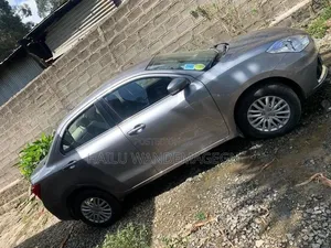 Suzuki Dzire 2022 Silver