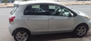 Toyota Yaris 2010 Silver