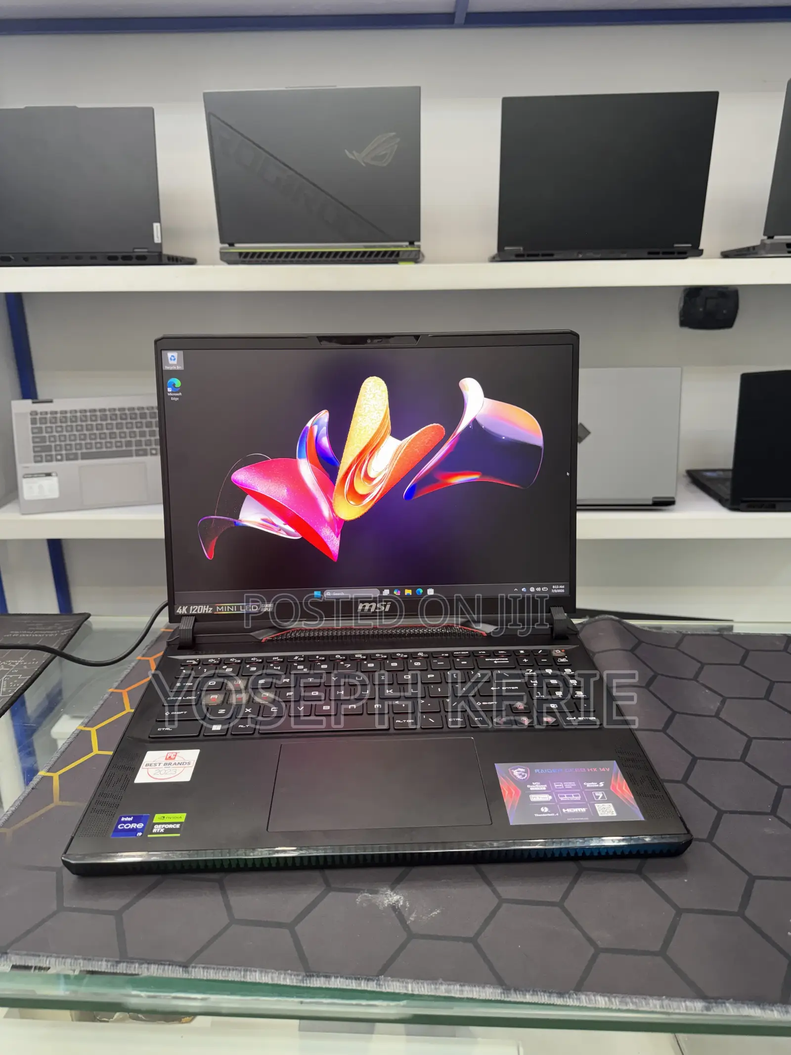 New Laptop MSI Raider GE68HX 13VI-202US 16GB Intel Core i9 SSD 1T