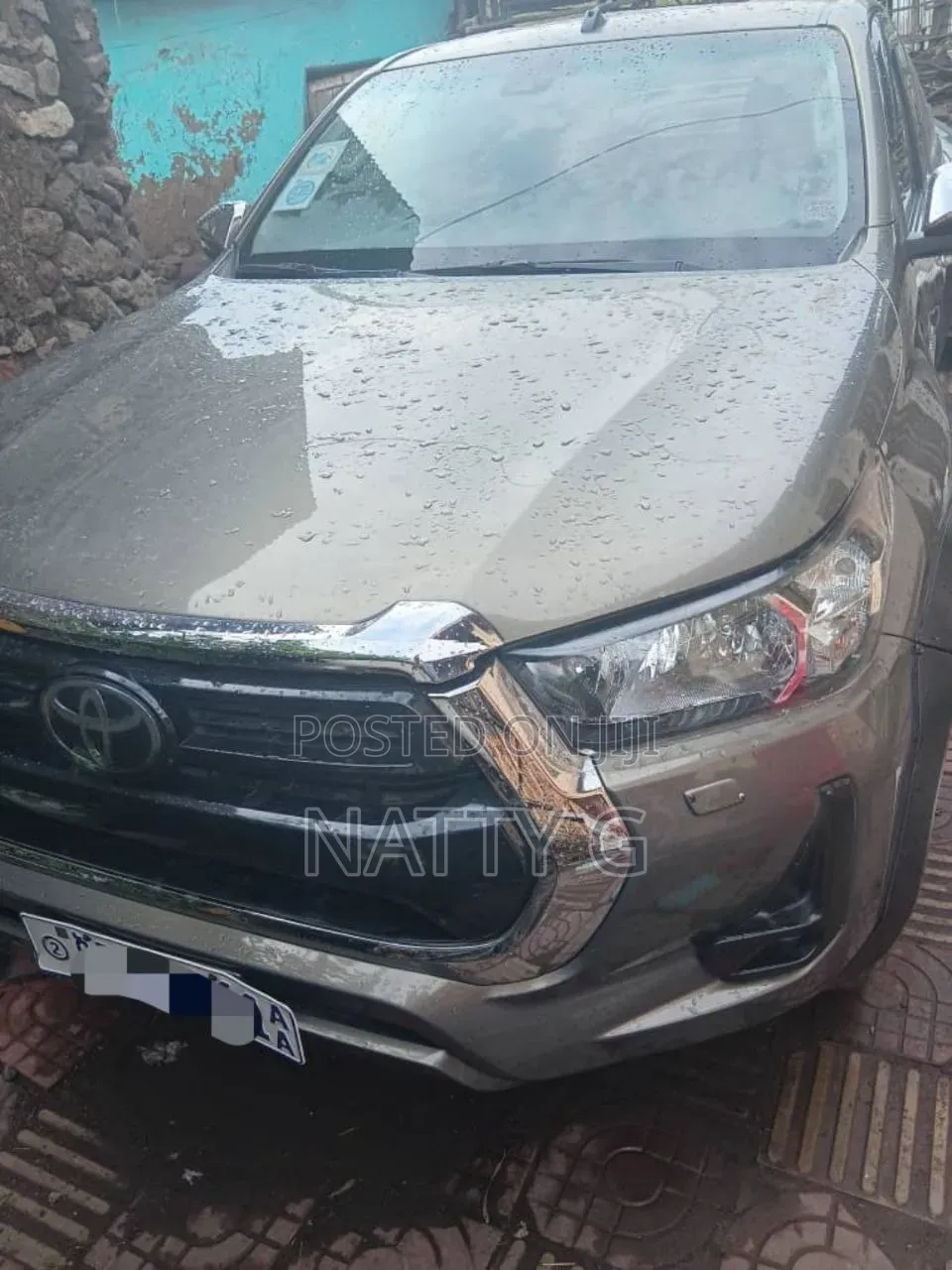 Toyota Hilux 2021 Gold