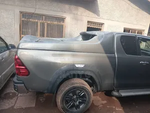 Toyota Hilux 2021 Gold