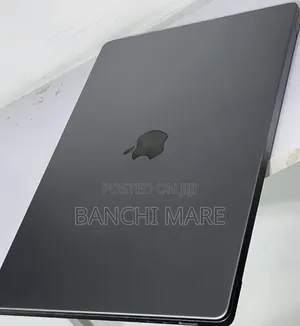New Laptop Apple MacBook Pro 32GB Apple M1 Pro SSD 512GB