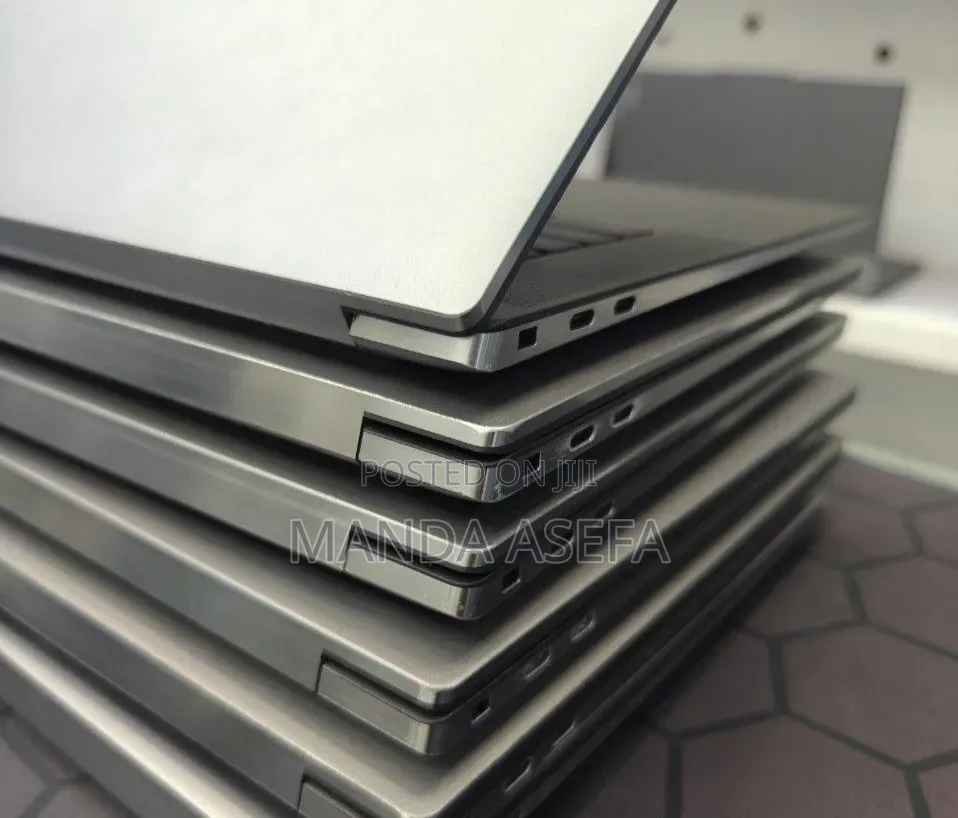 New Laptop Dell 16GB Intel Core i7 SSD 512GB