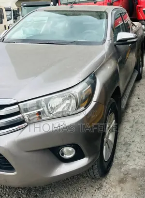 Toyota Hilux 2017 Gold