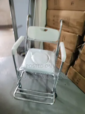Wheelchair, 4 in 1 Commode Chair/With Wheeled Toilet Chair Wheelchair