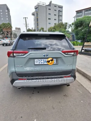 Toyota RAV4 2022 Blue