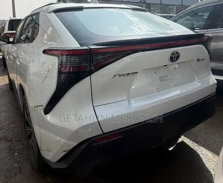 New Toyota bZ4X 2024 White