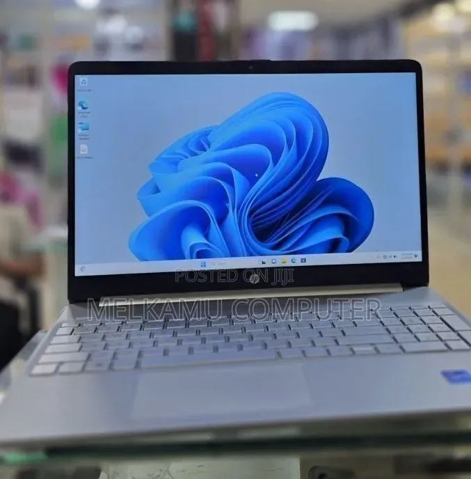 New Laptop HP Stream Notebook 16GB Intel Core i7 SSD 512GB