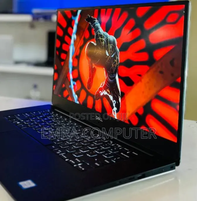 New Laptop Dell 16GB Intel Core i7 SSD 512GB