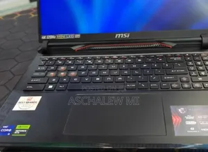 New Laptop MSI Raider 18 HX AI A2XW 16GB Intel Core i9 SSD 1T