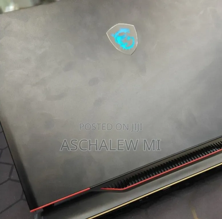 New Laptop MSI Raider 18 HX AI A2XW 16GB Intel Core i9 SSD 1T