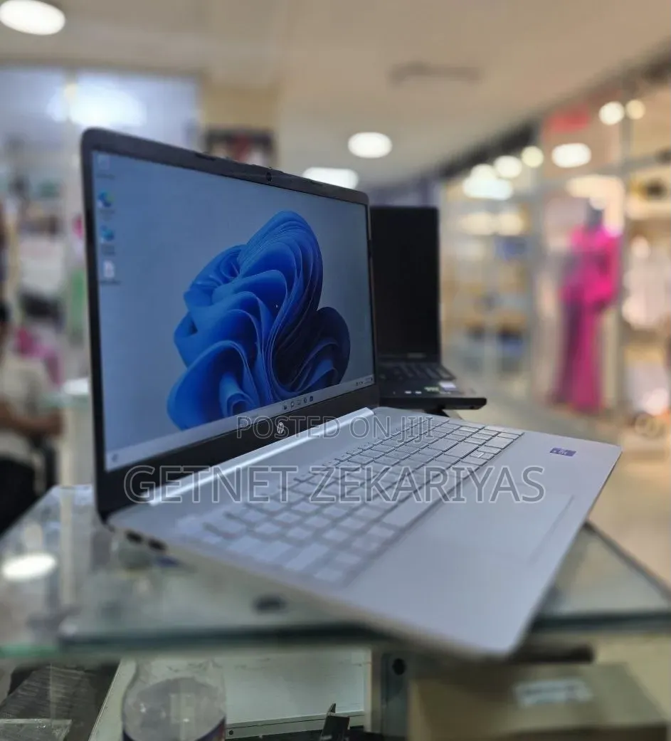 New Laptop HP Stream Notebook 16GB Intel Core i7 SSD 512GB