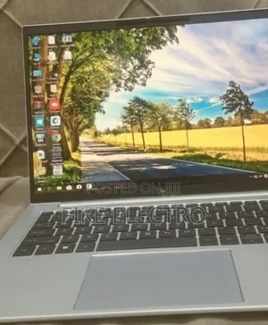 New Laptop HP EliteBook 830 G9 16GB Intel Core i5 SSD 512GB