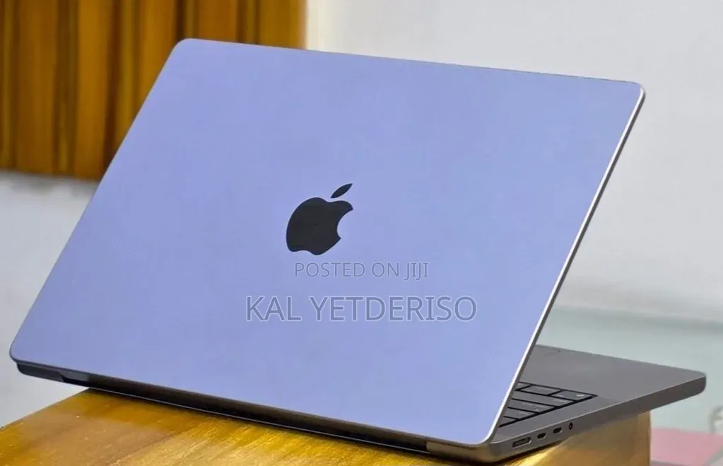 New Laptop Apple MacBook Pro 2020 M1 16GB SSD 1T