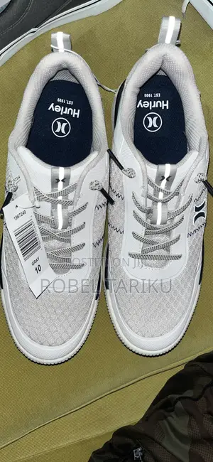 Hurley Exeter Men's Casual Shoe, a Lightweight, Sporty Sneaker
