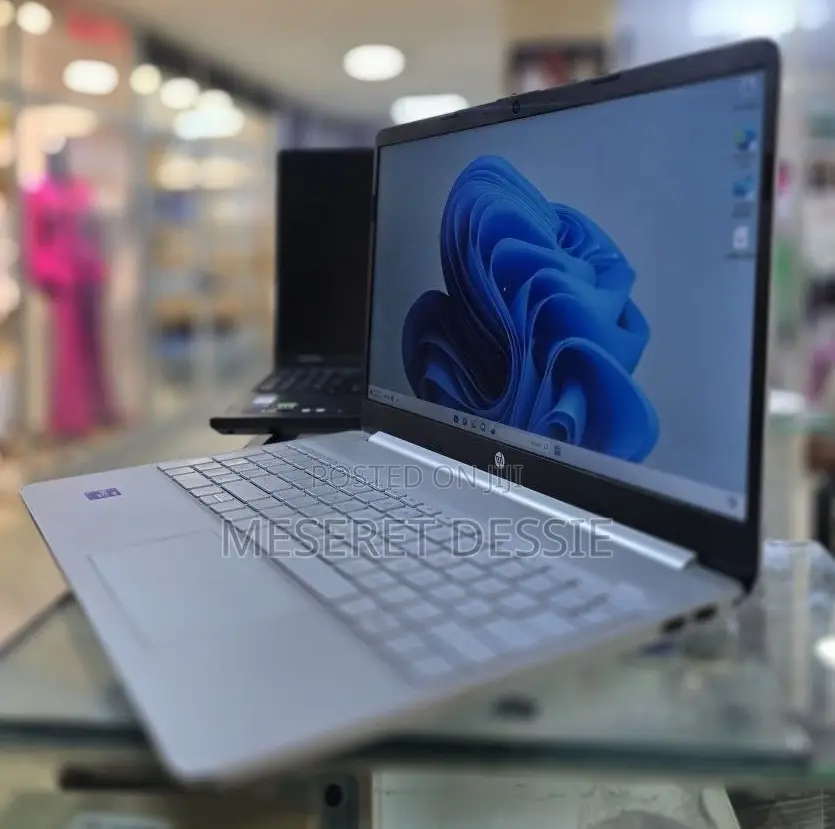 New Laptop HP Stream Notebook 16GB Intel Core i7 SSD 512GB