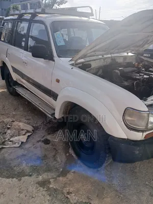 Toyota Land Cruiser 1992 White