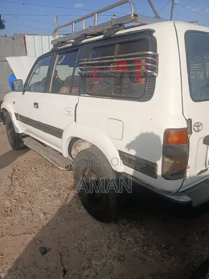 Toyota Land Cruiser 1992 White