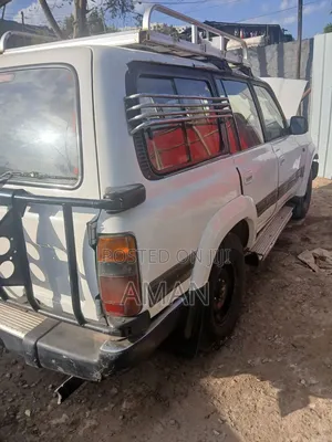 Toyota Land Cruiser 1992 White