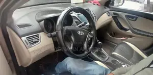 Hyundai Elantra 2015 Gold