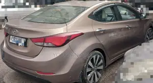 Hyundai Elantra 2015 Gold