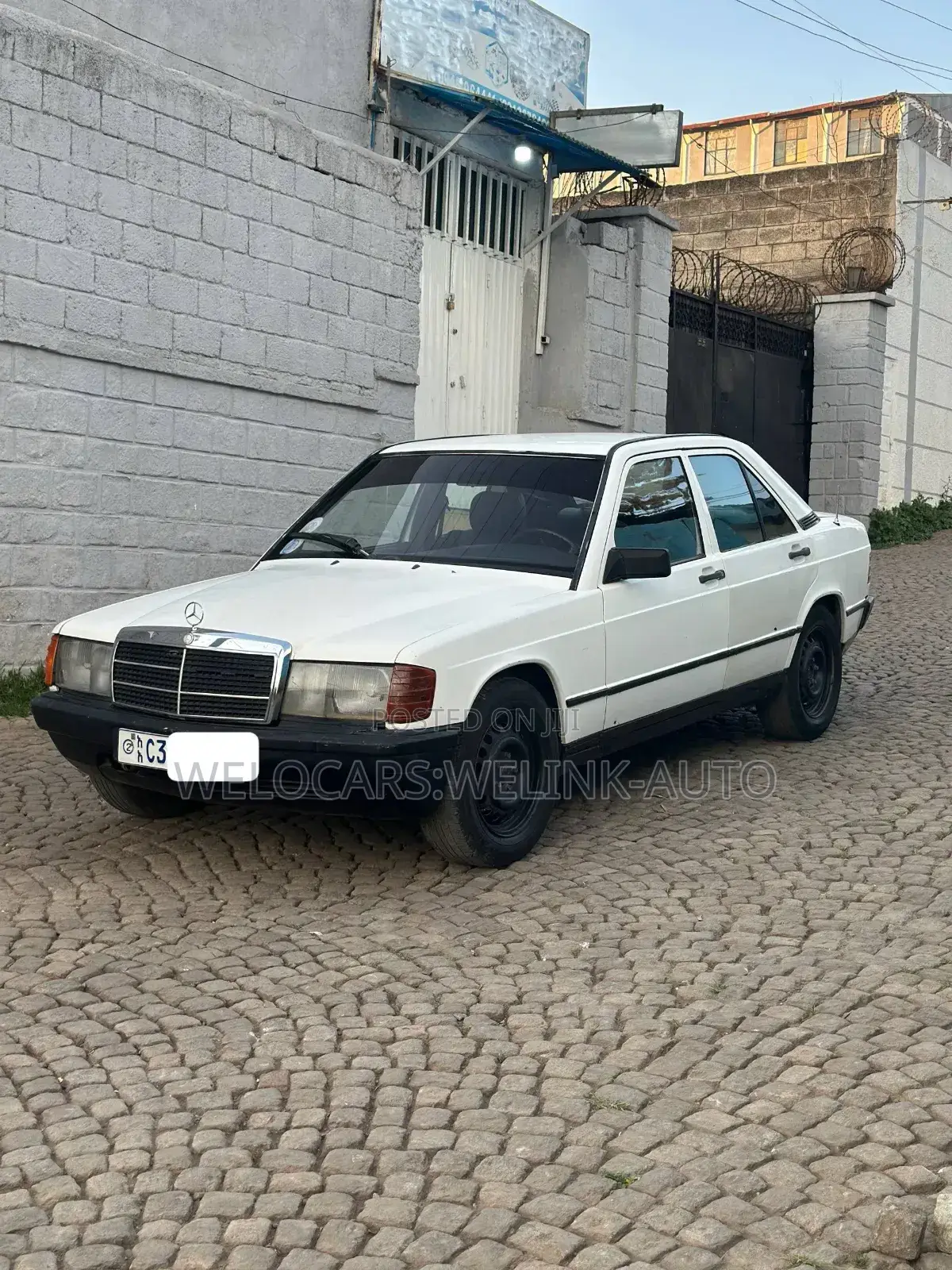Mercedes-Benz 190 E 1983 White