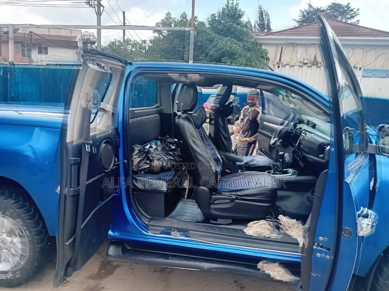 Toyota Hilux 2016 Blue