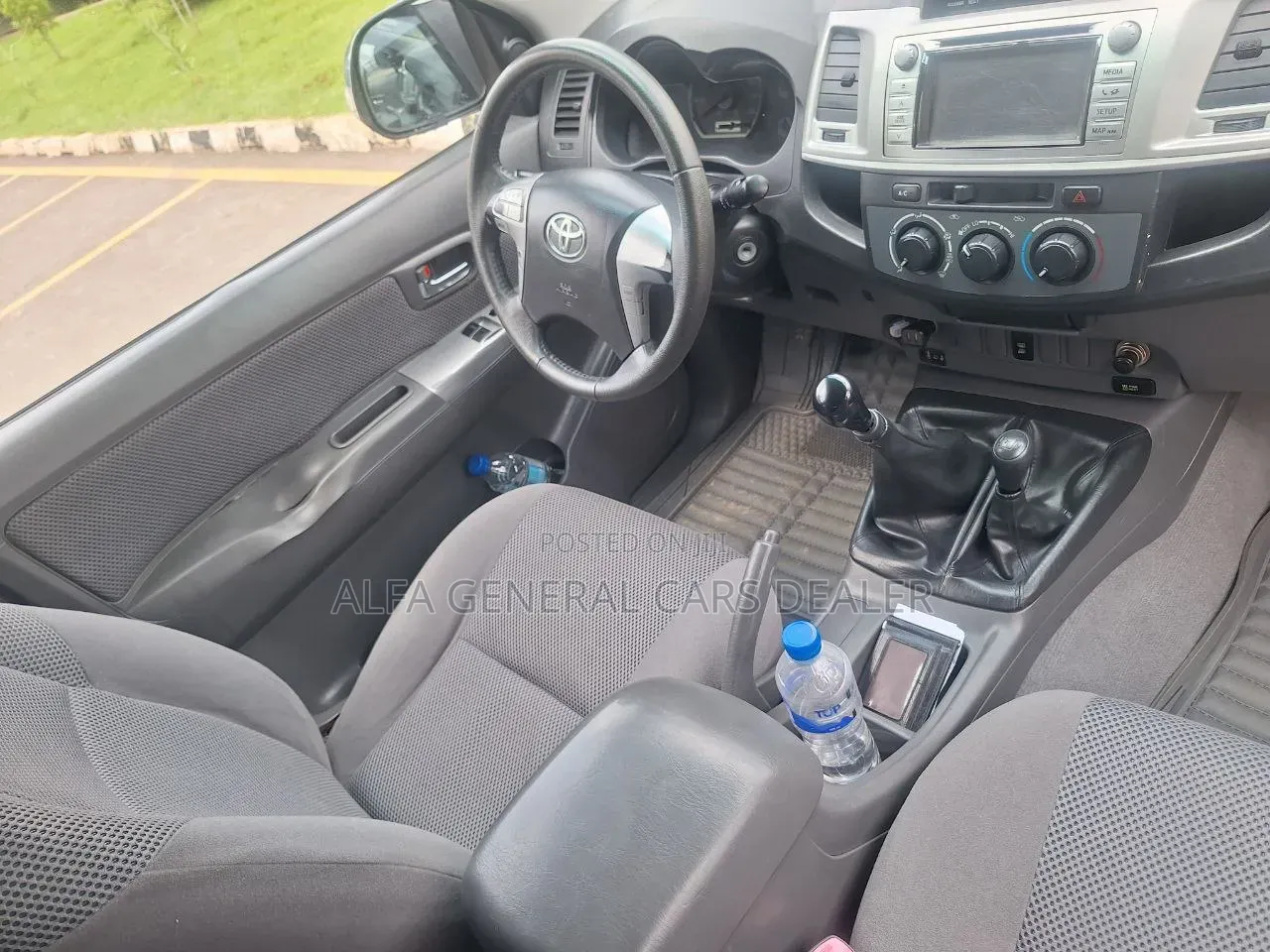 Toyota Hilux 2016 Blue