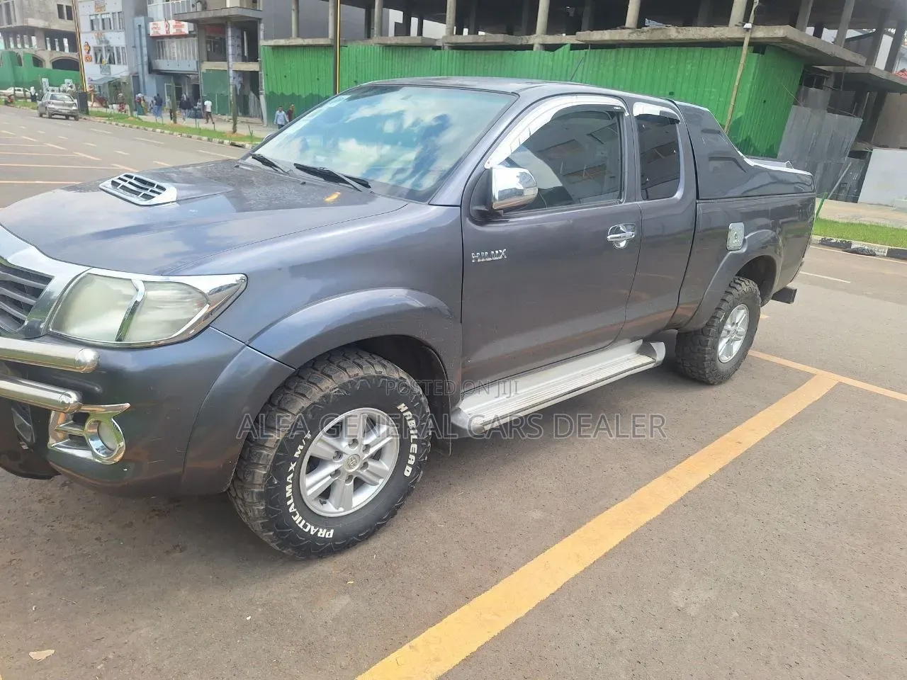 Toyota Hilux 2012 Gray
