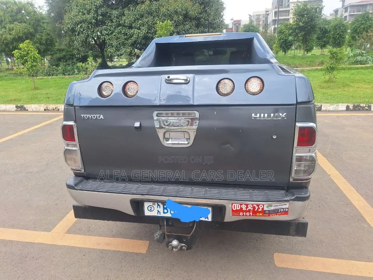 Toyota Hilux 2012 Gray