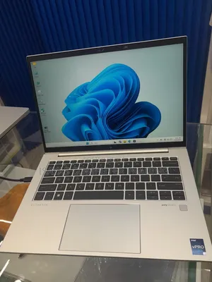 New Laptop HP EliteBook 840 G9 16GB Intel Core i7 SSD 512GB