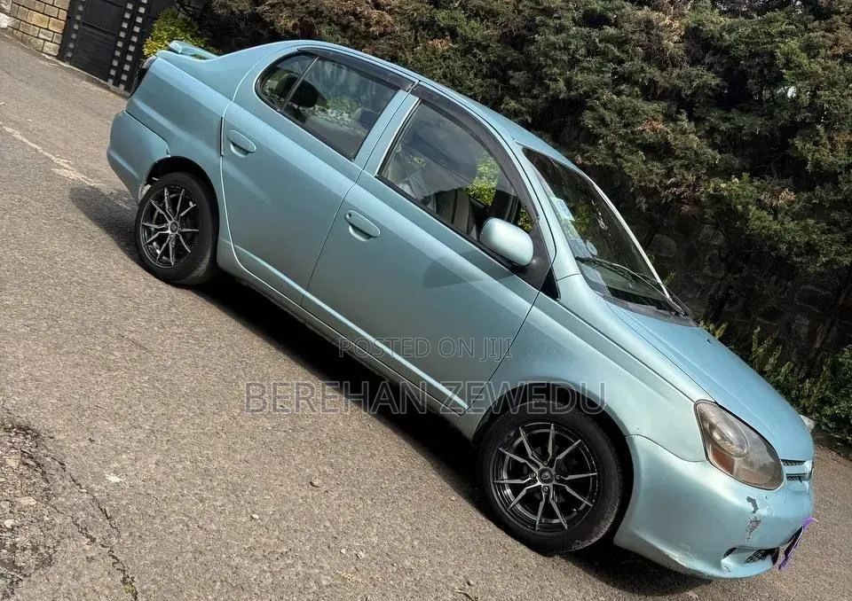 Toyota Platz 2005 Blue