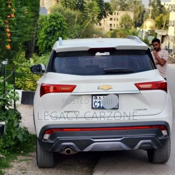 Chevrolet Captiva 2022 White