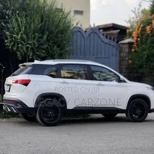 Chevrolet Captiva 2022 White