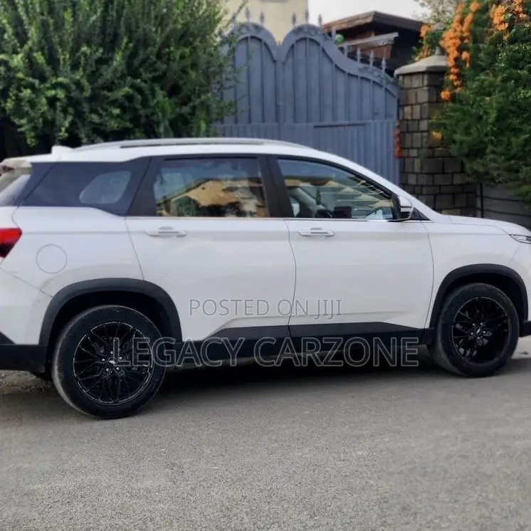 Chevrolet Captiva 2022 White