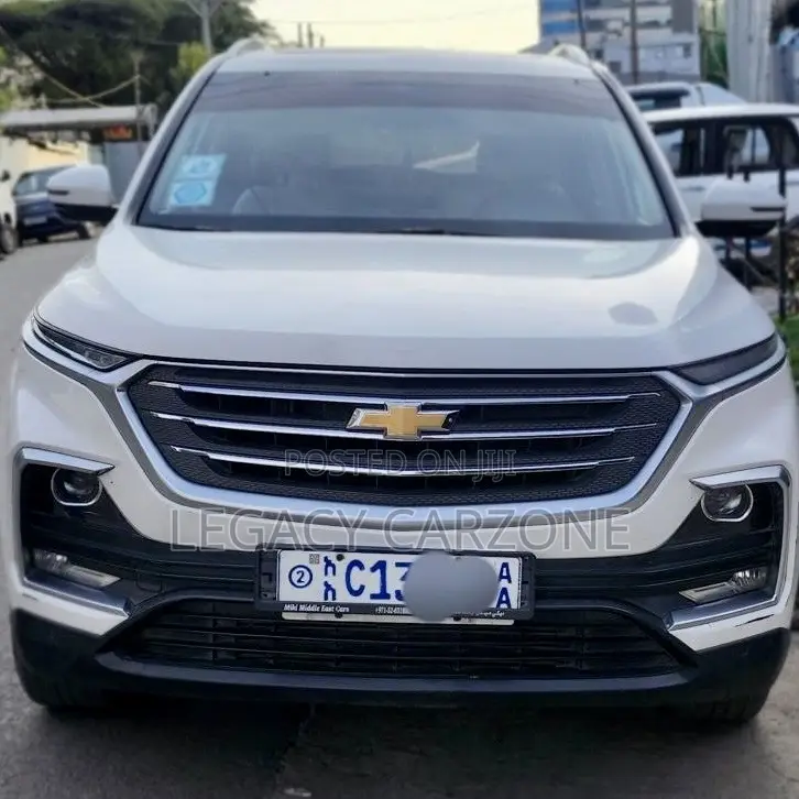 Chevrolet Captiva 2022 White