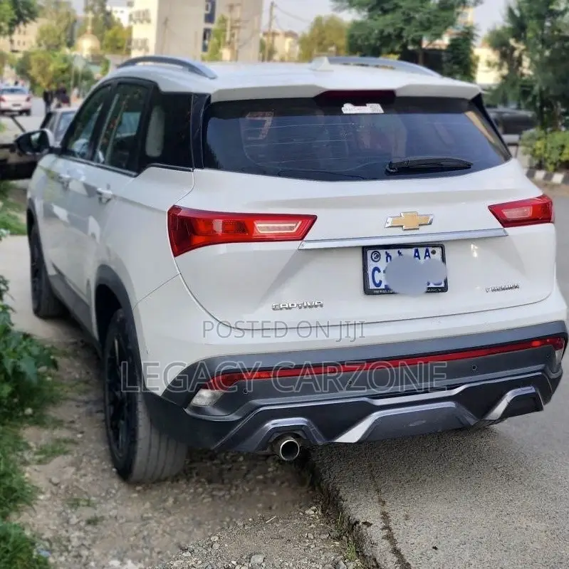 Chevrolet Captiva 2022 White