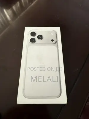 New Apple iPhone 17 Pro Max 256 GB Silver