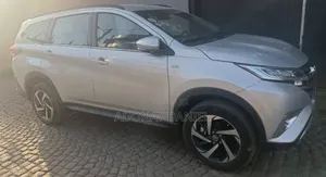 Toyota Rush 2021 Silver