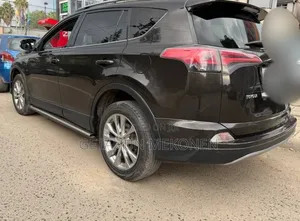 Toyota RAV4 2018 Burgundy