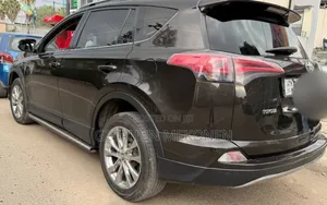 Toyota RAV4 2018 Burgundy