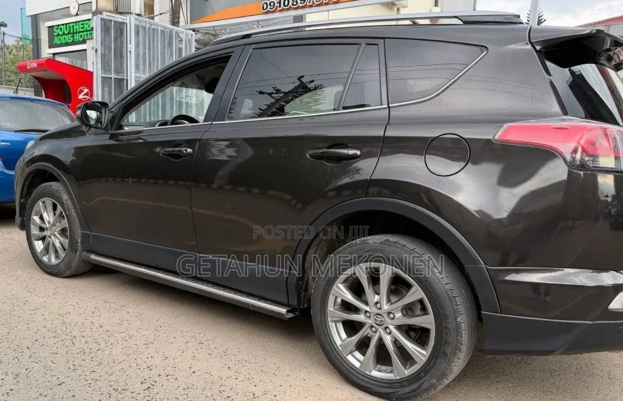 Toyota RAV4 2018 Burgundy