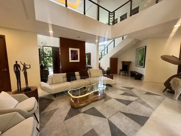 Furnished 12bdrm House in Bole for sale