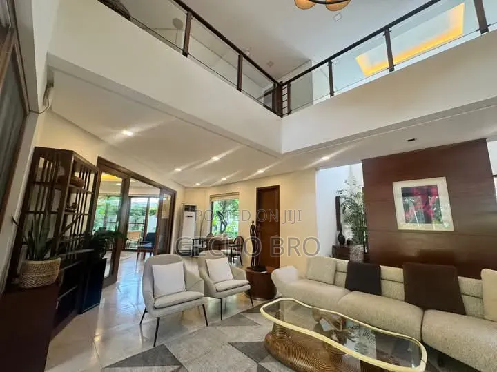 Furnished 12bdrm House in Bole for sale